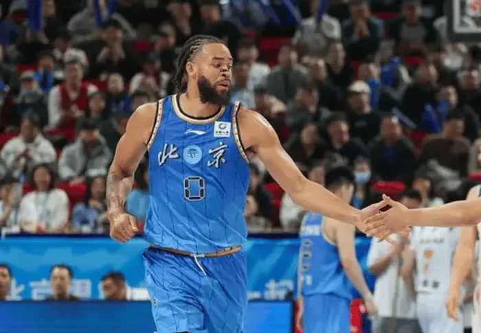 app下载-北京88-55战胜四川 球员评价：5人优秀，4人及格，3人低迷|贾维尔-麦基|贾维尔·麦基|篮板|周琦|方硕_新浪体育_新浪新闻