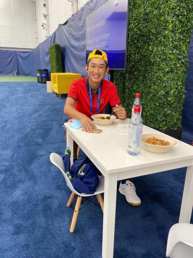 体育赛事-张奔斗：1000米跑，9岁时的商竣程为何连跑了三趟？